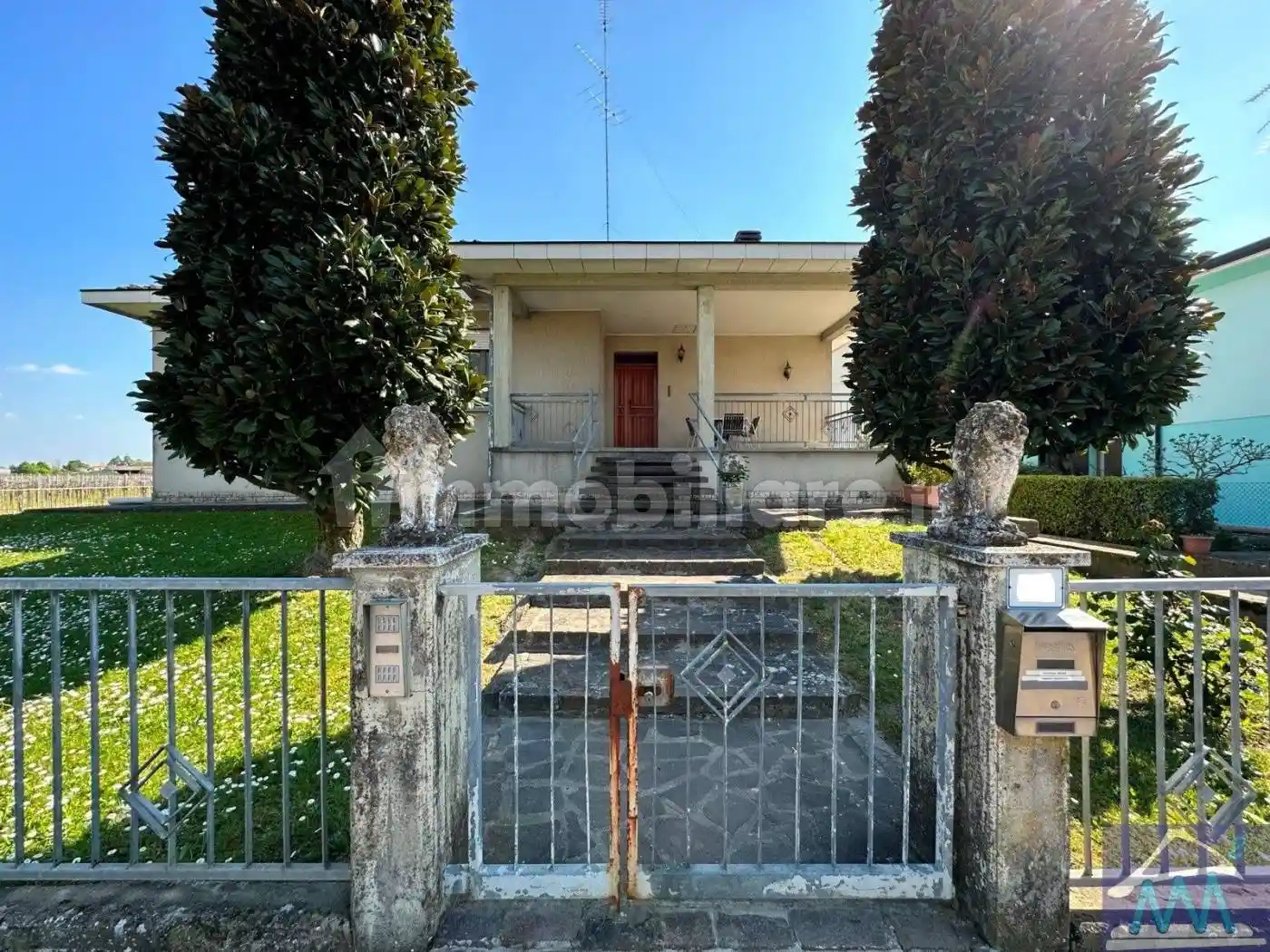 Villa in vendita a Novi di Modena