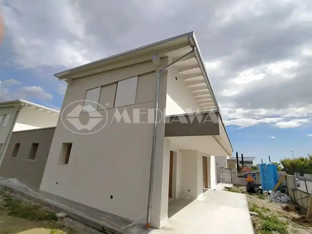 Villa in vendita a Porcia