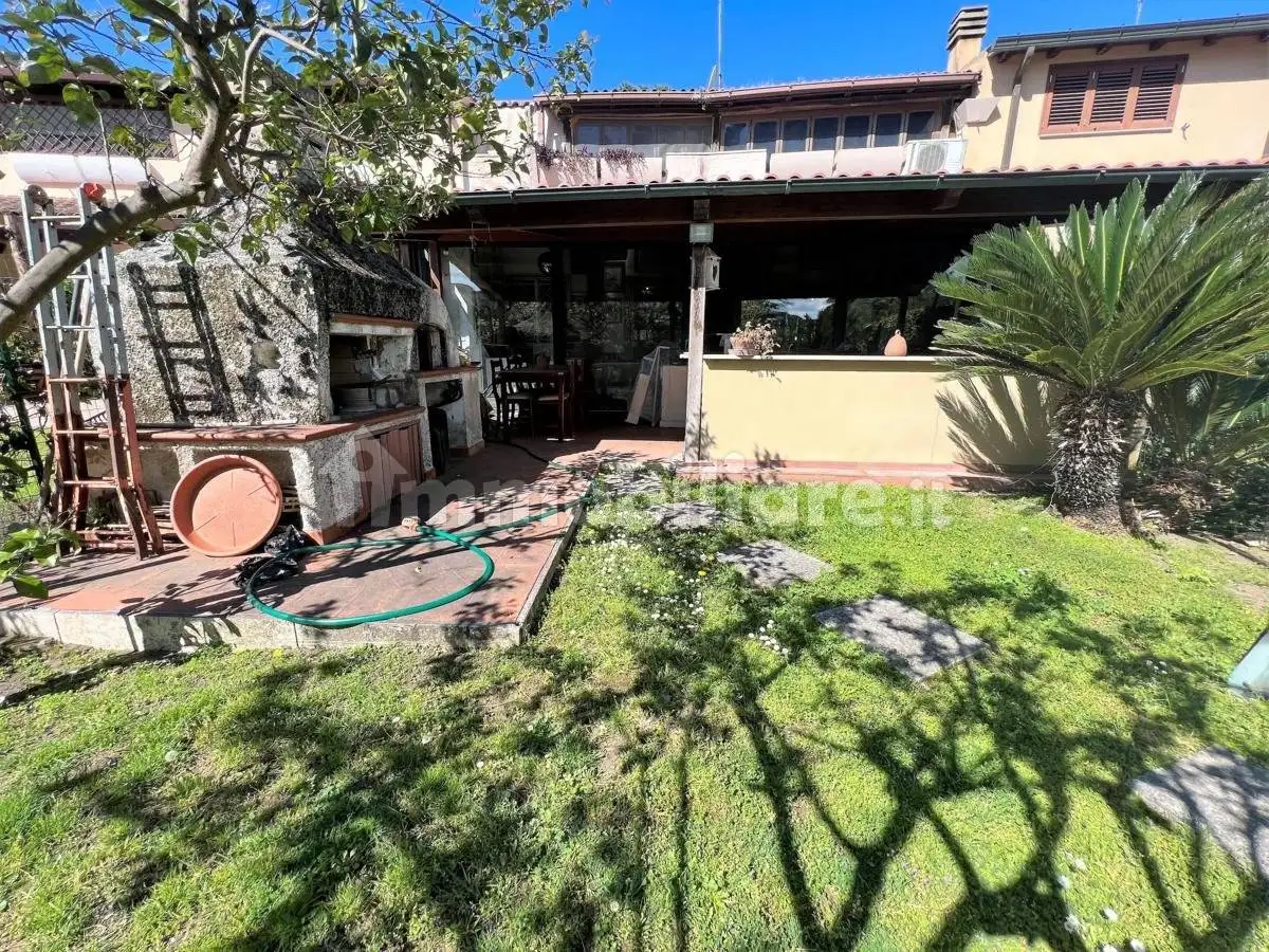 Villetta a schiera in vendita a Roma