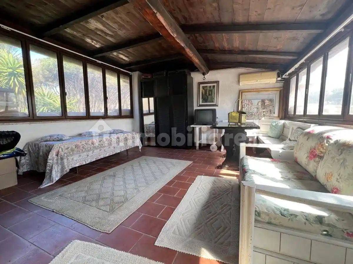 Villa a schiera piazza di Castel Fusano, Ostia Antica, Roma - foto 4