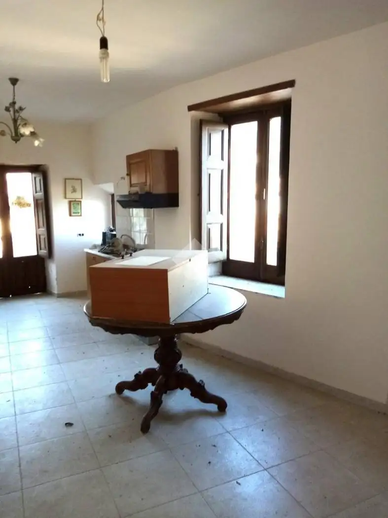 Terratetto plurifamiliare centro Storico via Castello, Castelvetere sul Calore - foto 4