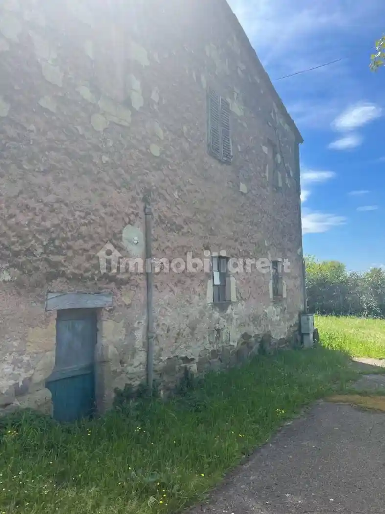 Rustico - Casale in vendita a Bolsena