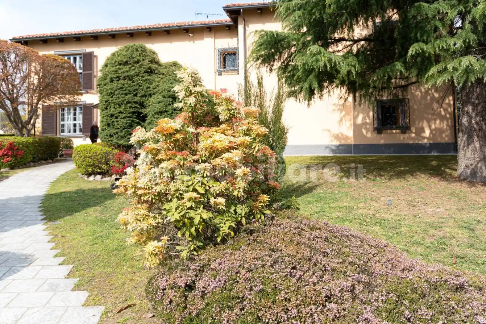 Villa in vendita a Agrate Conturbia