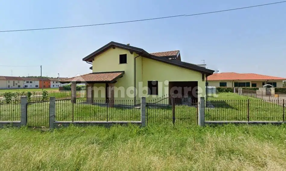 Villa in vendita a Motta de' Conti