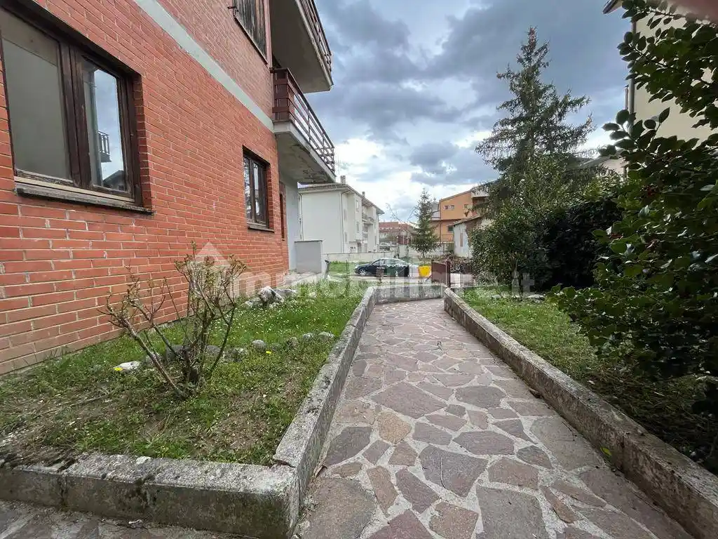 Bilocale viale Vittime 9 Maggio, Centro, Rocca di Mezzo - foto 3
