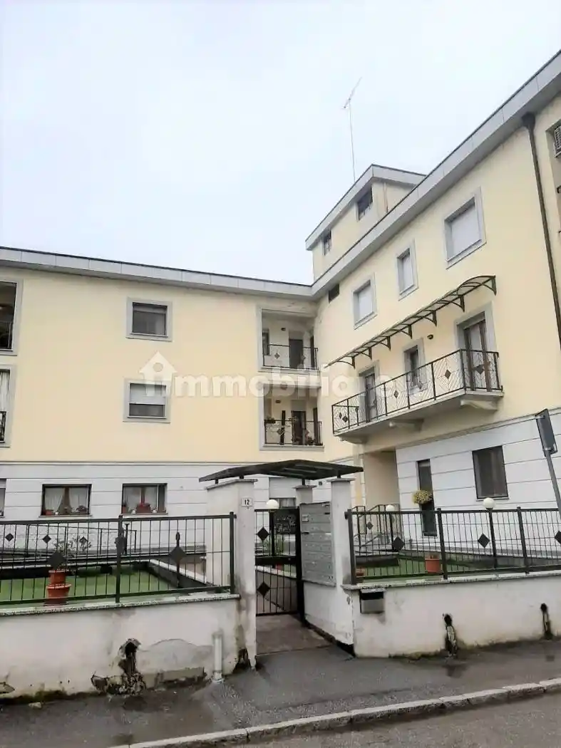 Appartamento in vendita a Novara