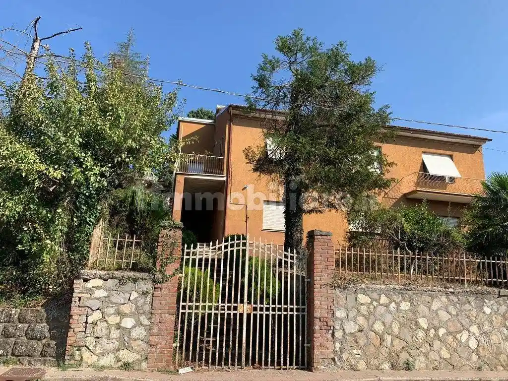 Villa in vendita a Cortona