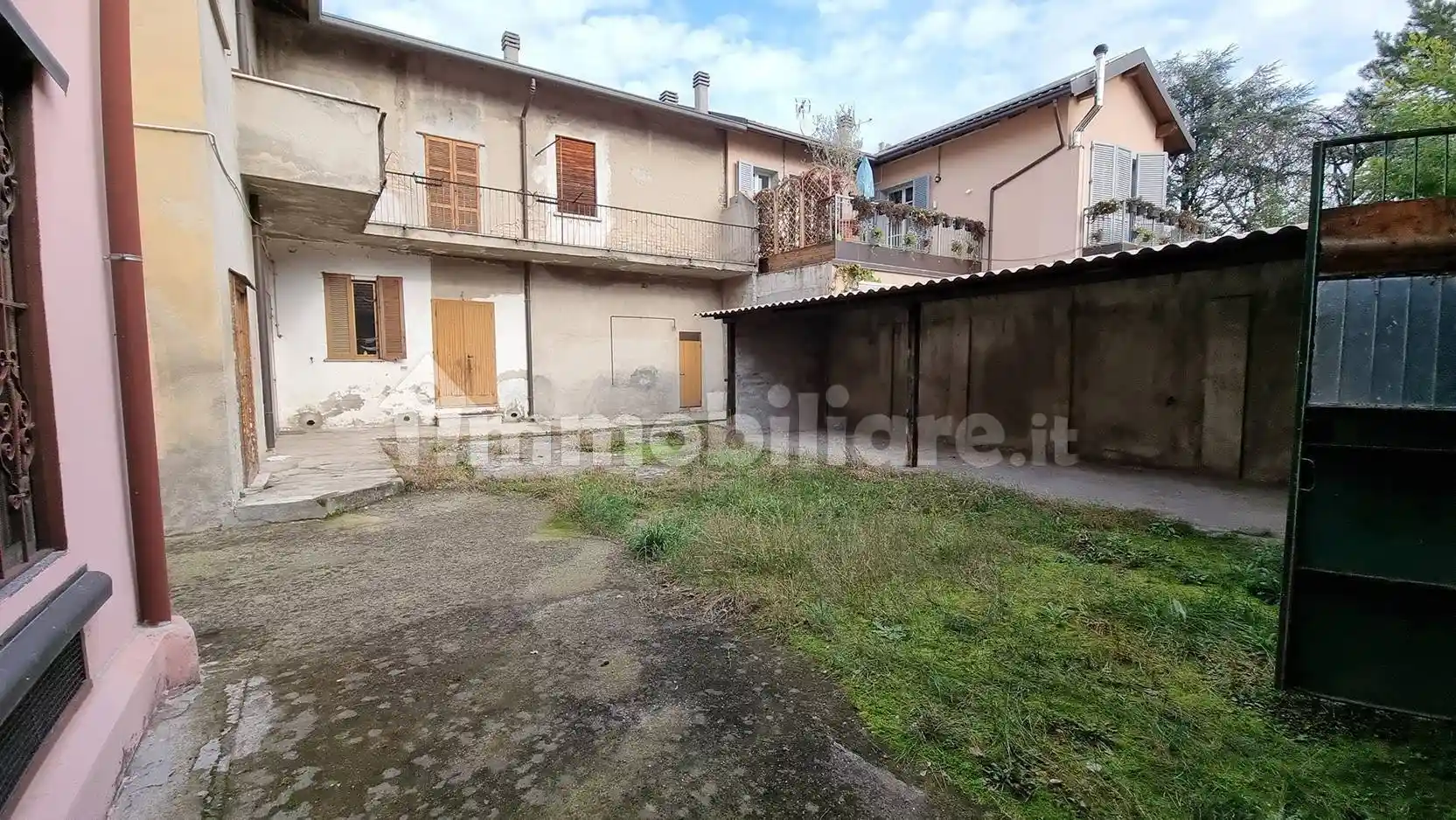 Casa indipendente in vendita a Monza