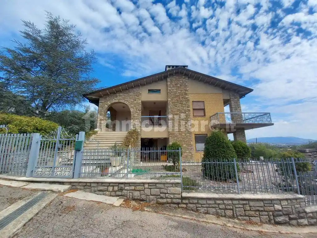 Villa in vendita a Magione
