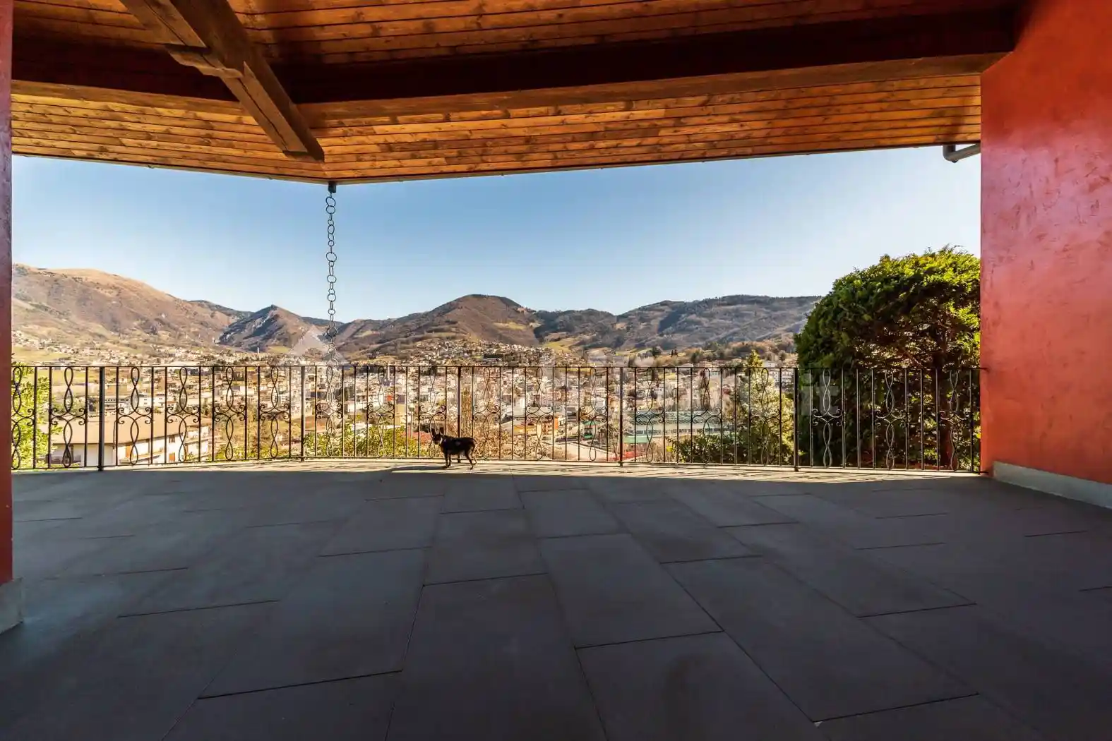 Villa in vendita a Leffe