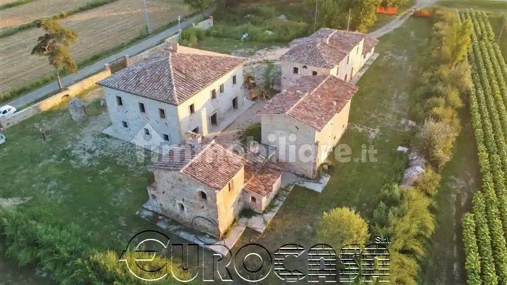 Rustico - Casale in vendita a Città di Castello