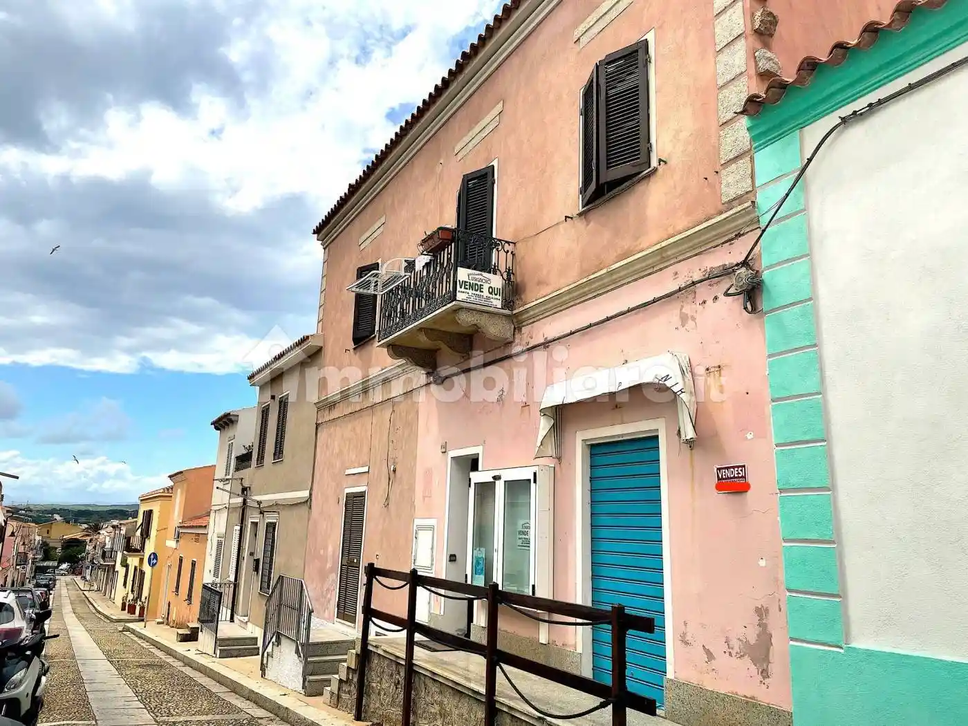 Palazzo - Edificio in vendita a Santa Teresa Gallura