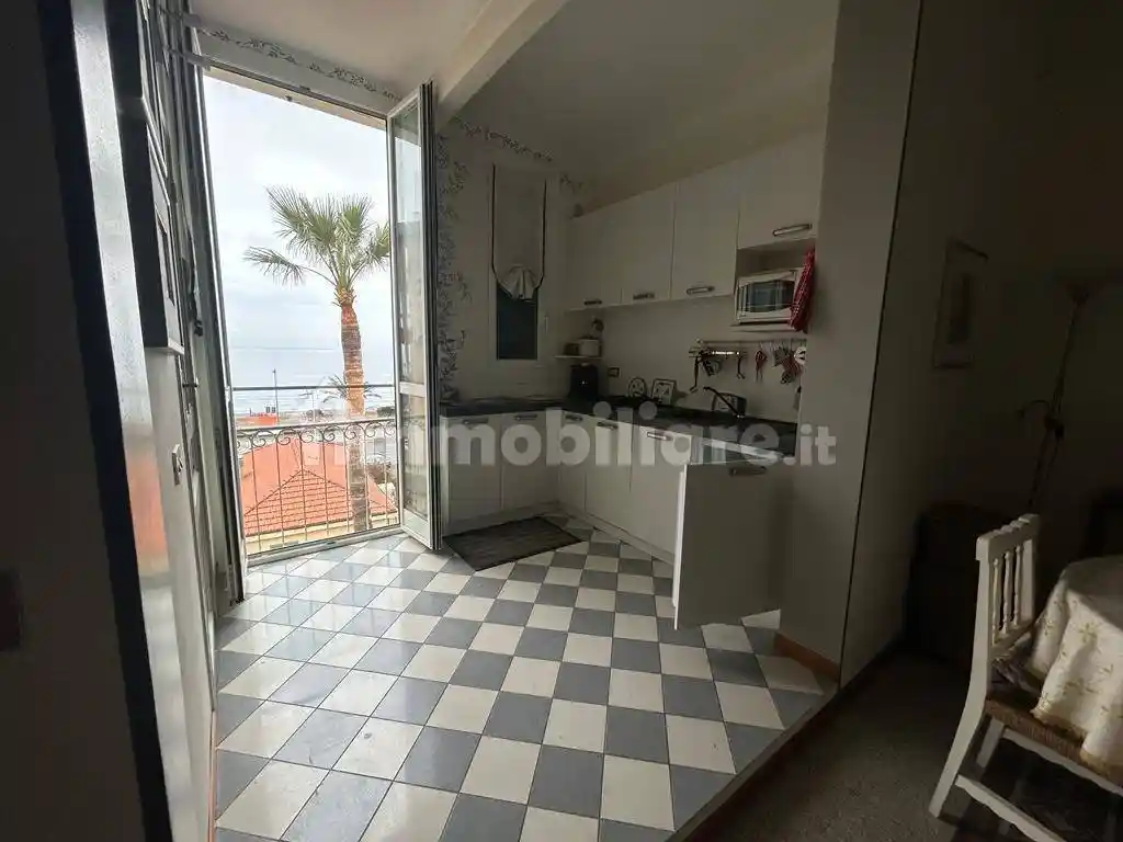 Appartamento in vendita a Bordighera