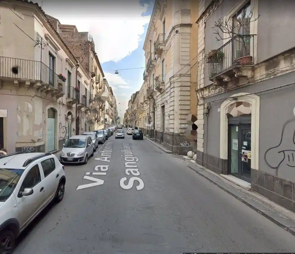 Palazzo - Edificio in vendita a Catania