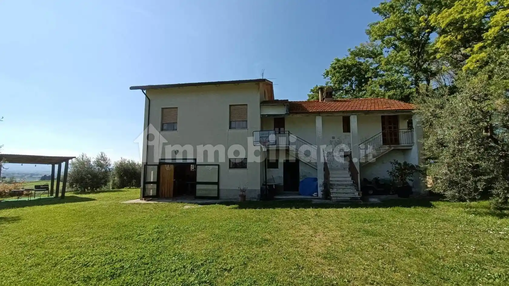 Villa in vendita a Macerata