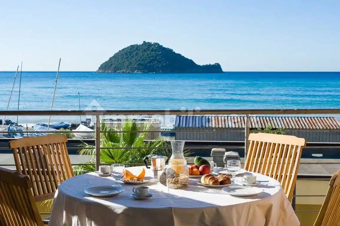 Appartamento in vendita a Albenga