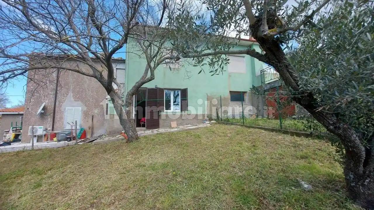 Appartamento in vendita a Roccalbegna