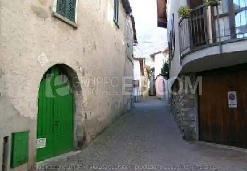 Appartamento in vendita a Ballabio