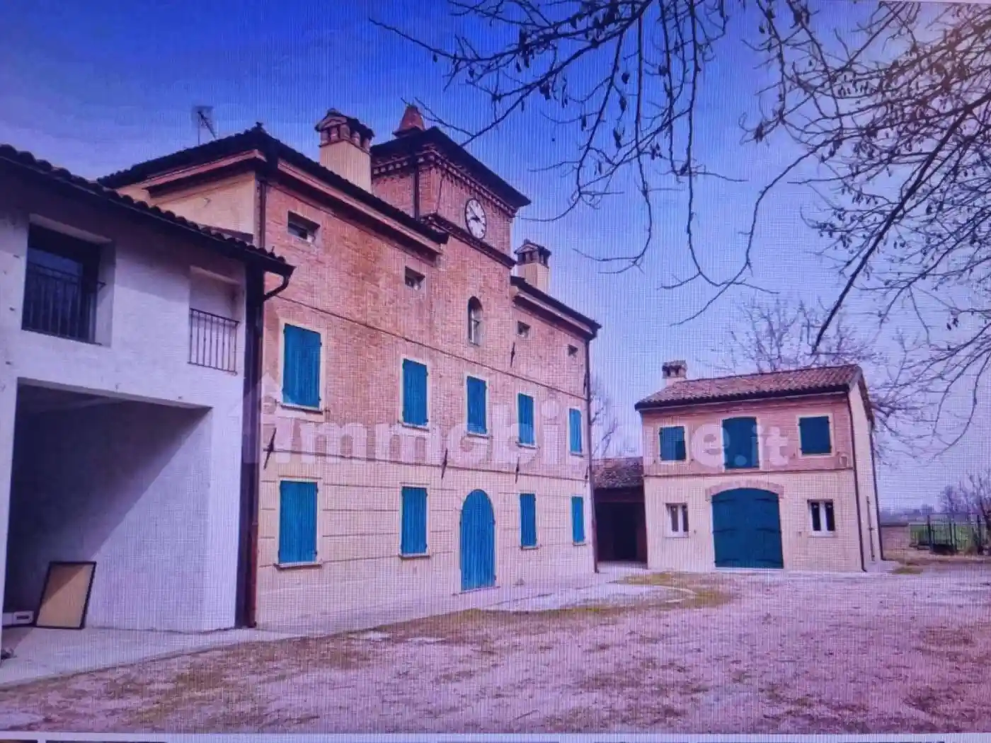 Villa in vendita a Mirandola