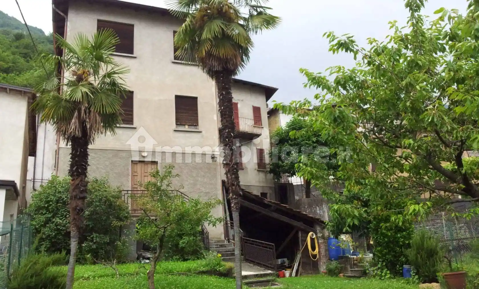 Casa indipendente in vendita a Dongo