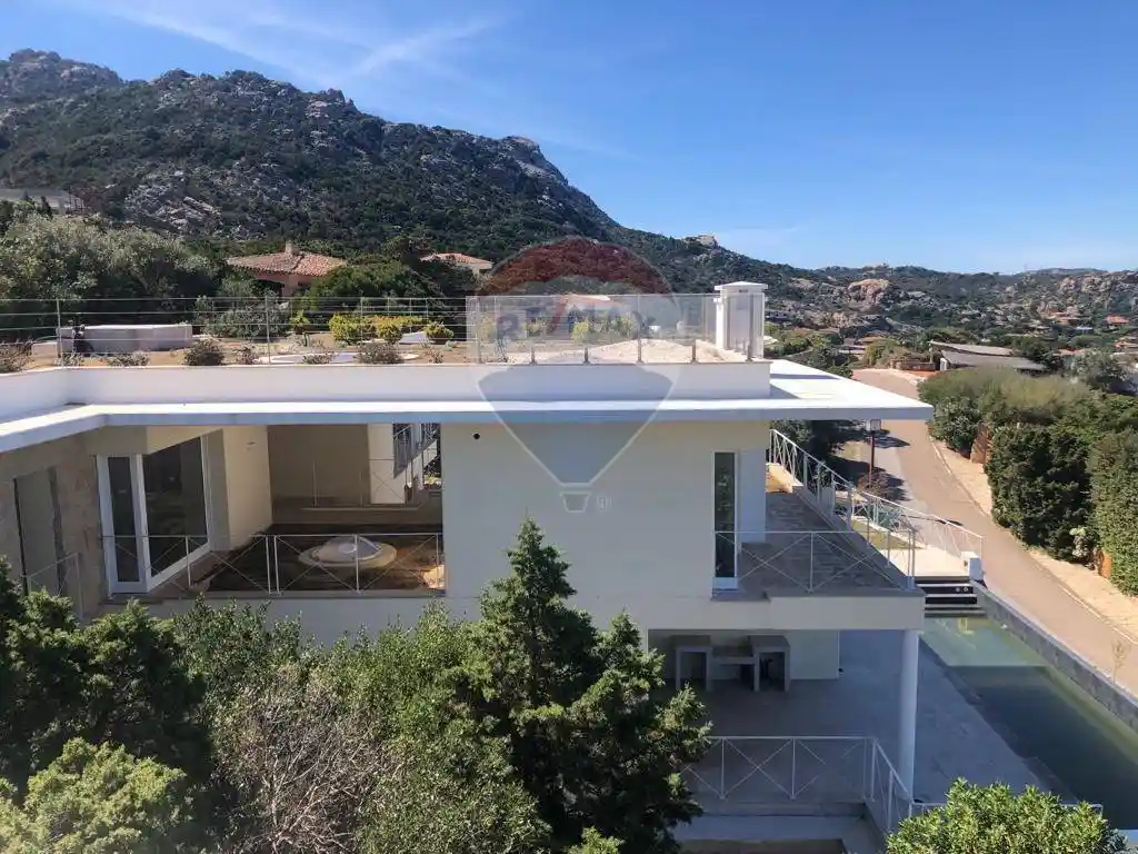 Appartamento in vendita a Arzachena