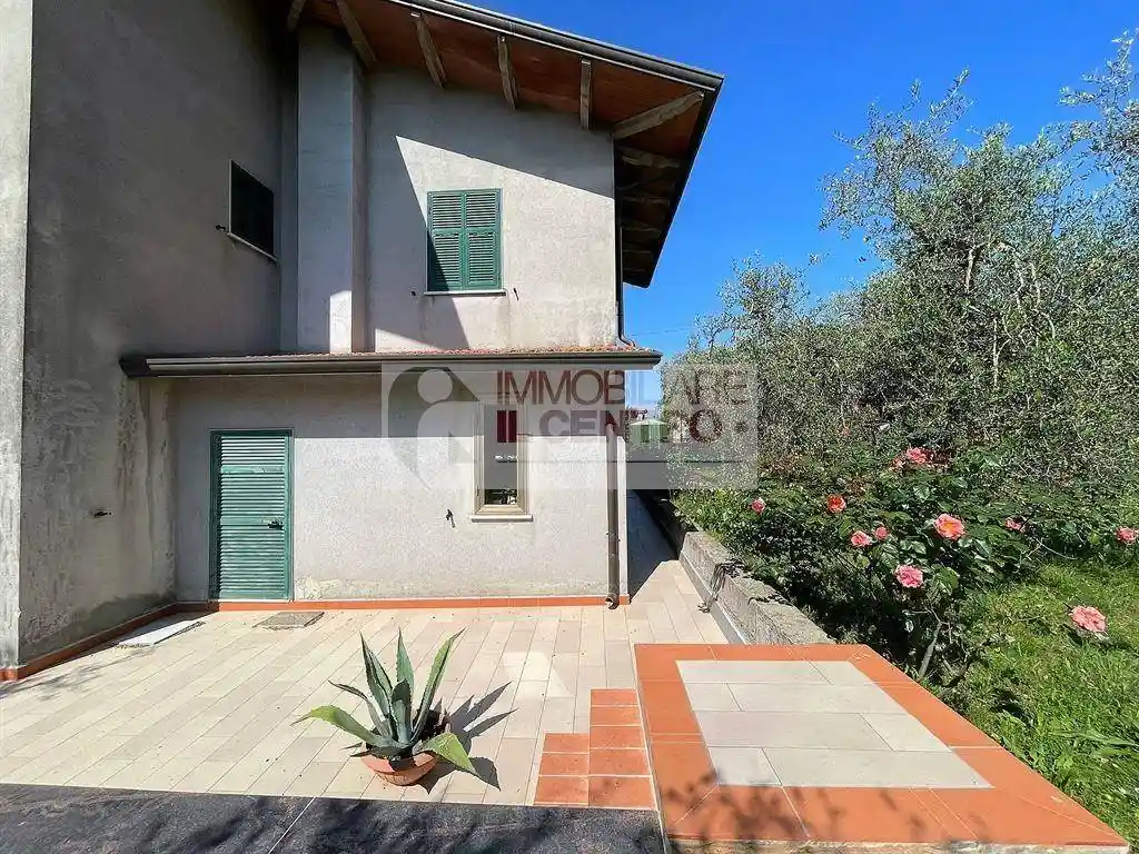 Casa indipendente in vendita a Castelnuovo Magra