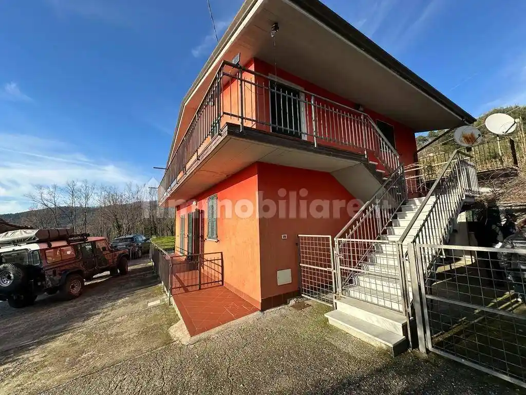 Villa in vendita a Sarzana