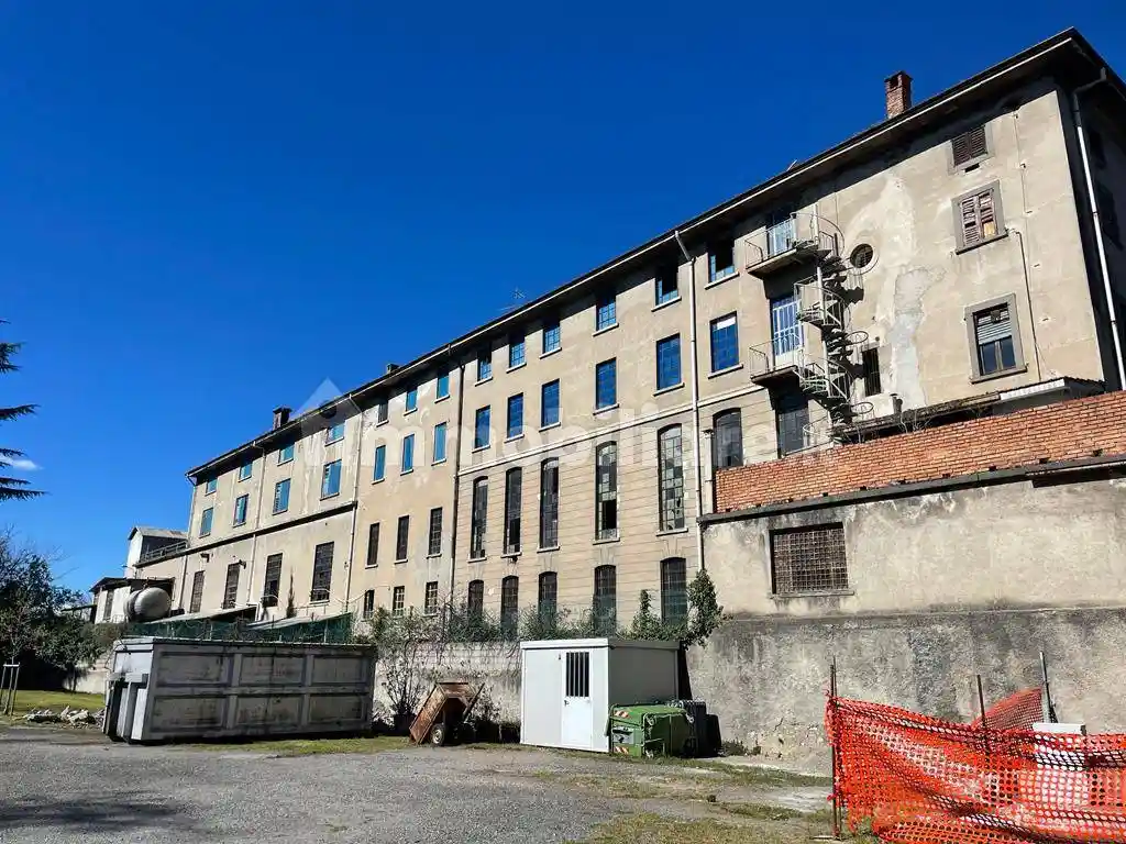 Palazzo - Edificio in vendita a Trescore Balneario