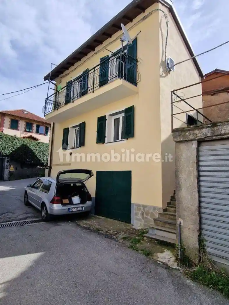 Casa indipendente in vendita a Torriglia