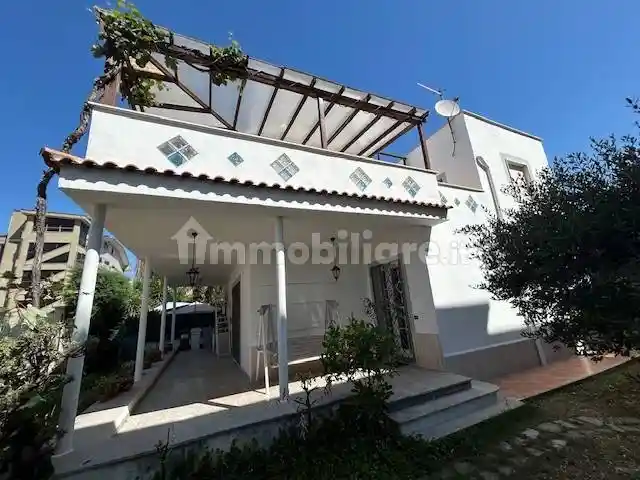 Villa in vendita a Guidonia Montecelio