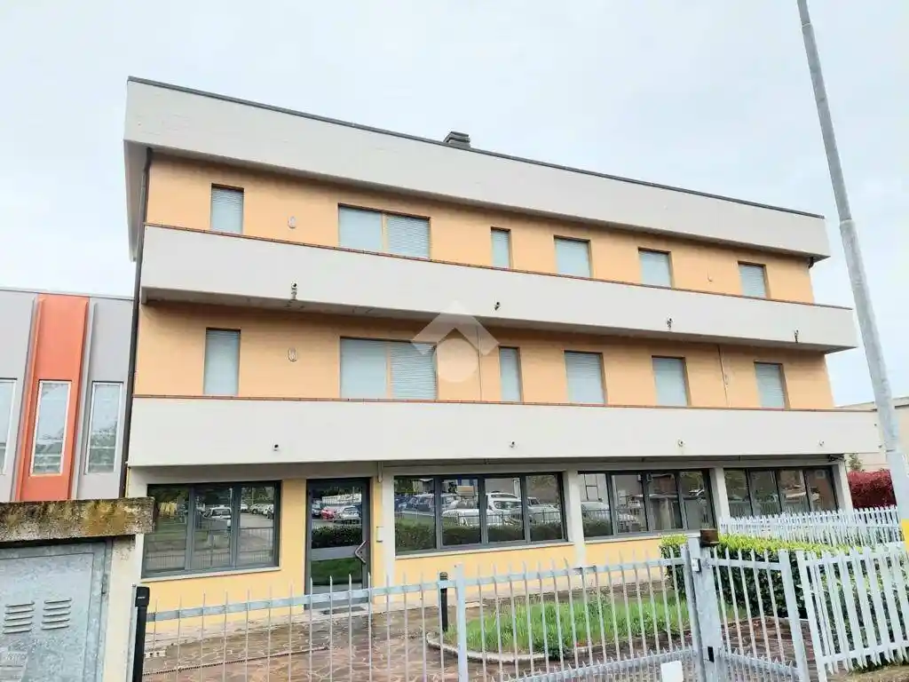 Palazzo - Edificio in Vendita - foto 2