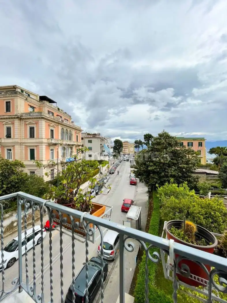 Appartamento in vendita a Napoli