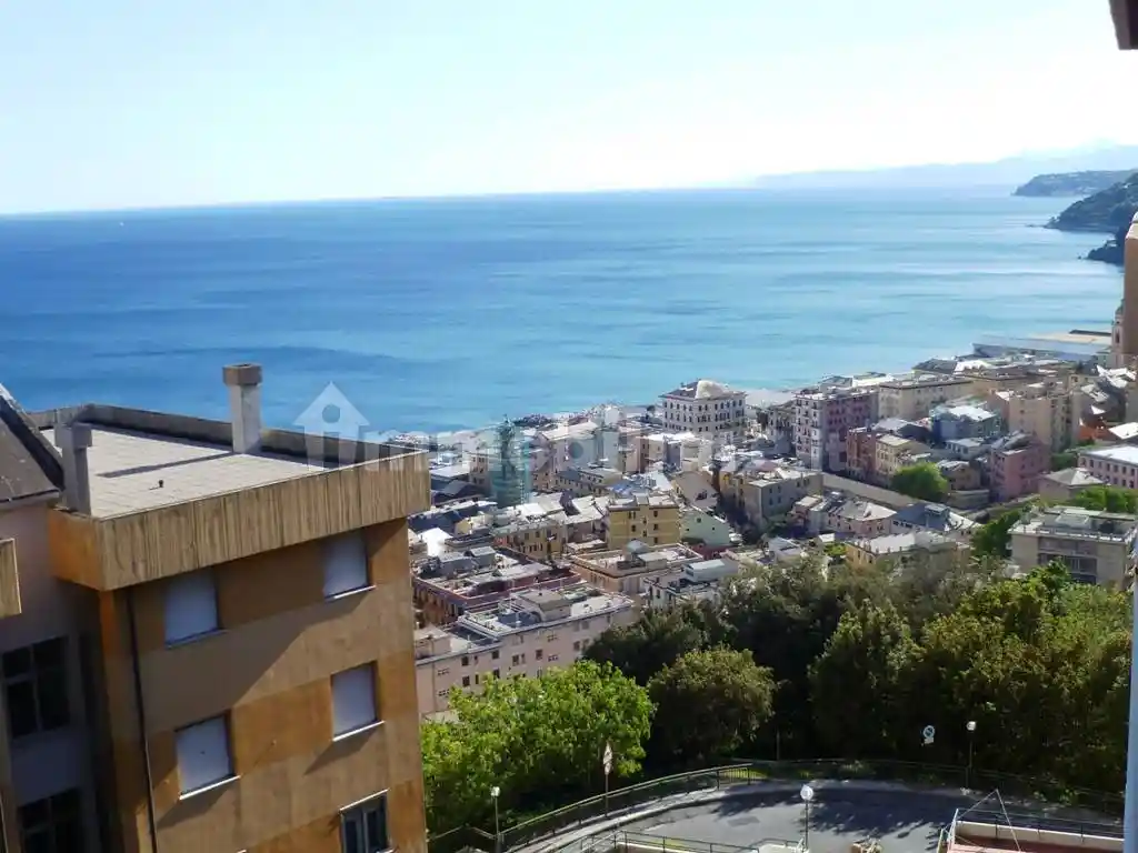 Appartamento in vendita a Genova