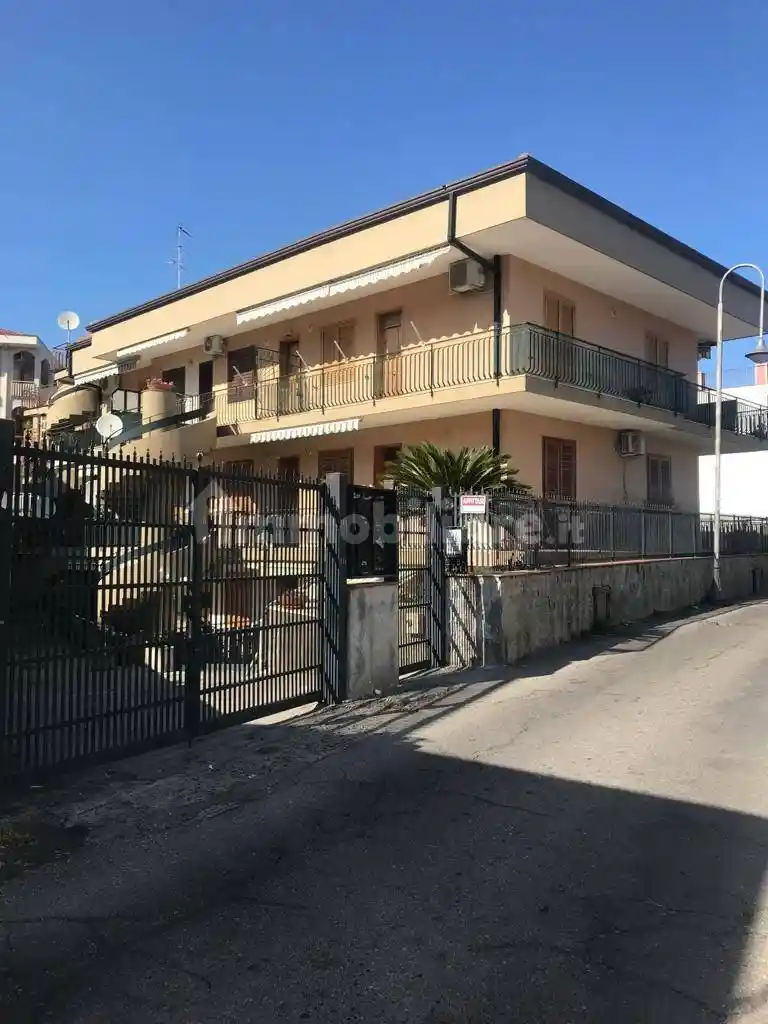 Appartamento in vendita a Acireale