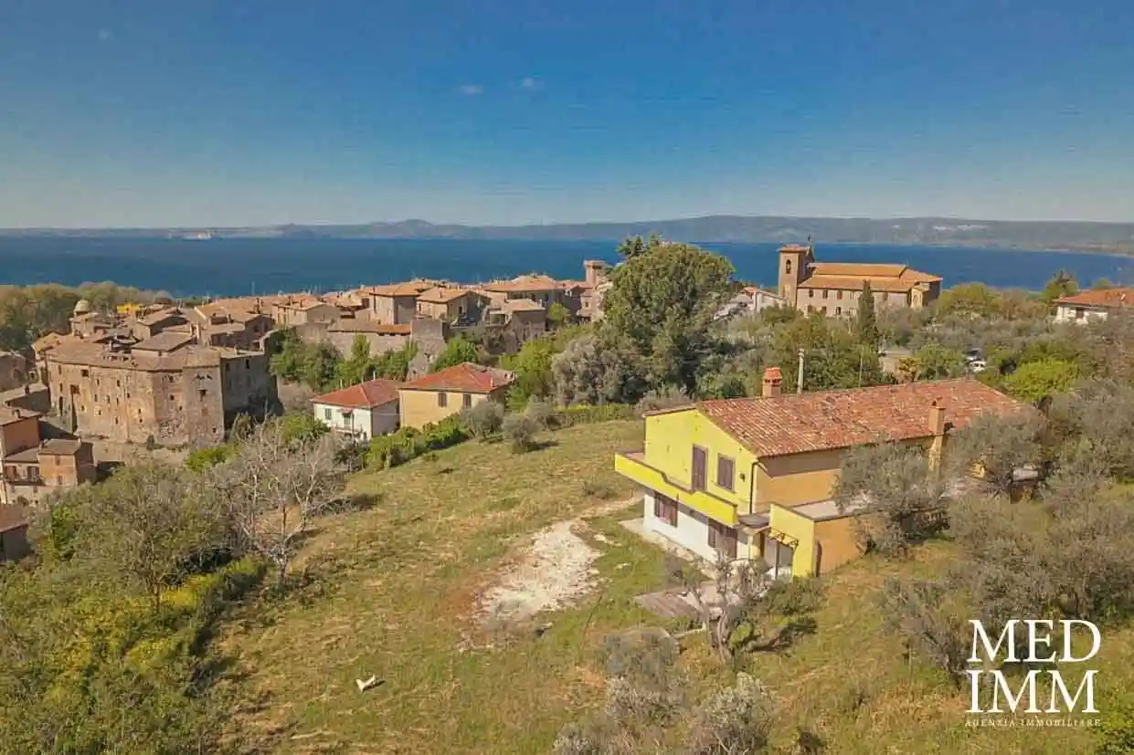 Villa in vendita a Bolsena