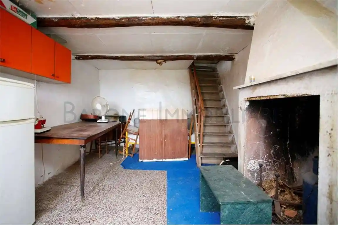 Casa indipendente in vendita a Massa