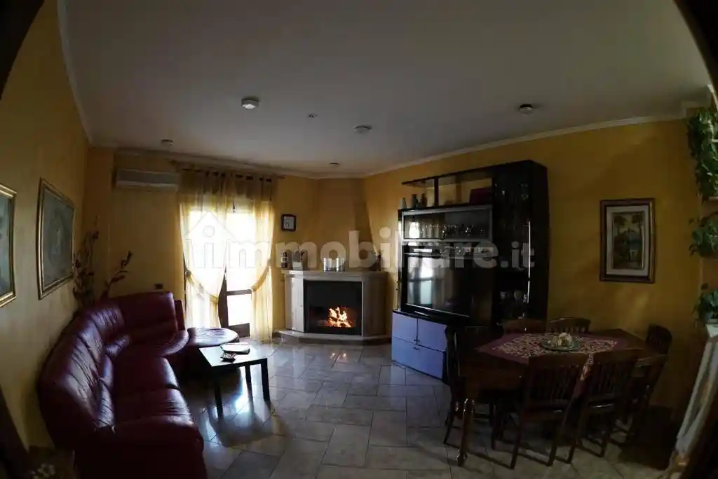 Appartamento in vendita a Buonabitacolo