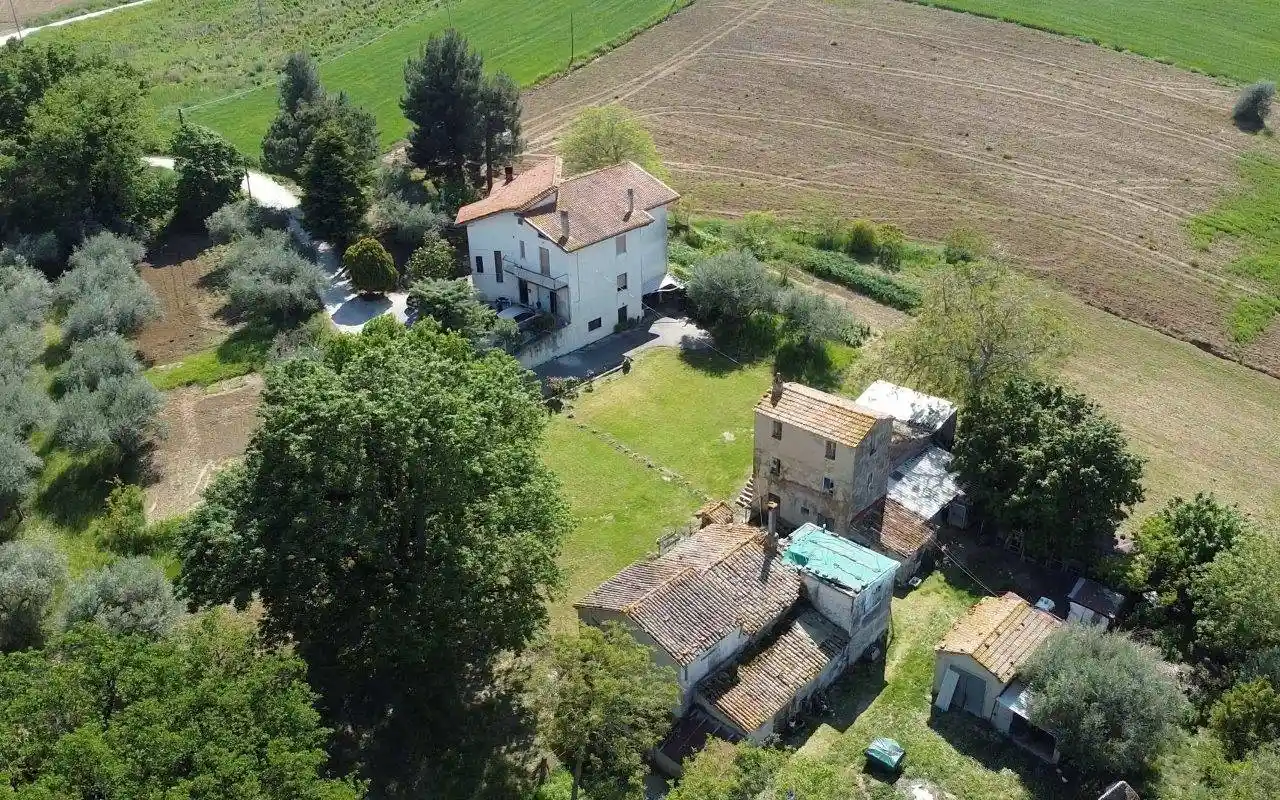 Casa indipendente in vendita a Arcevia