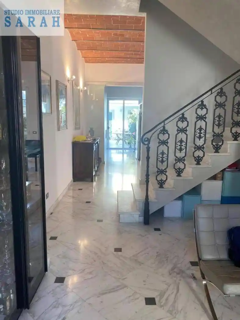 Casa indipendente in vendita a Viareggio