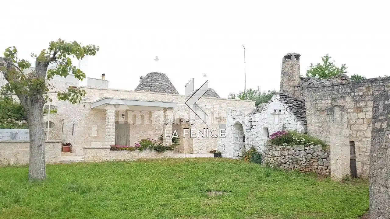 Rustico - Casale in vendita a Locorotondo