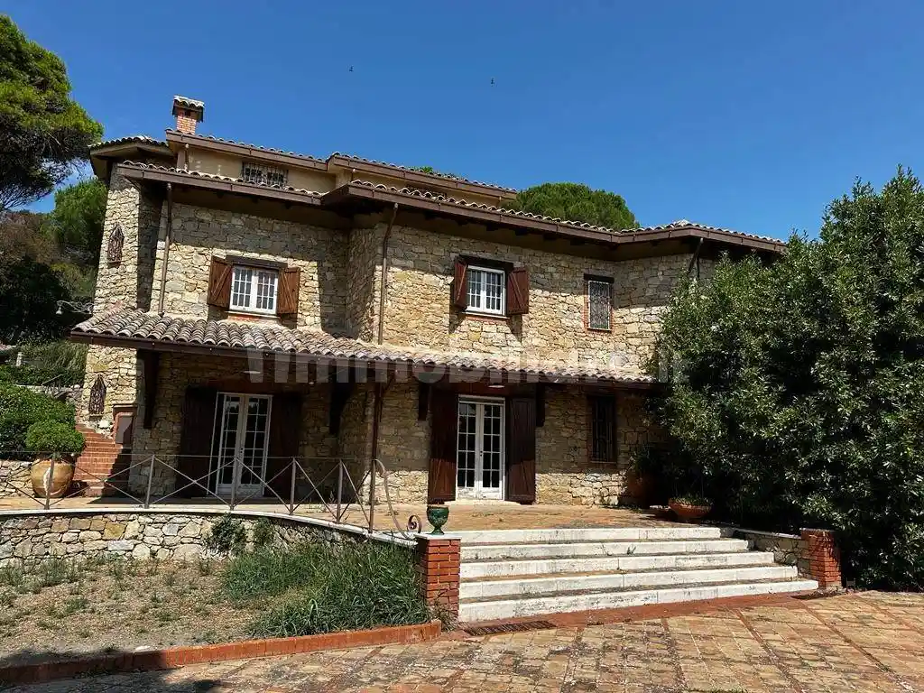 Villa in vendita a Caltanissetta