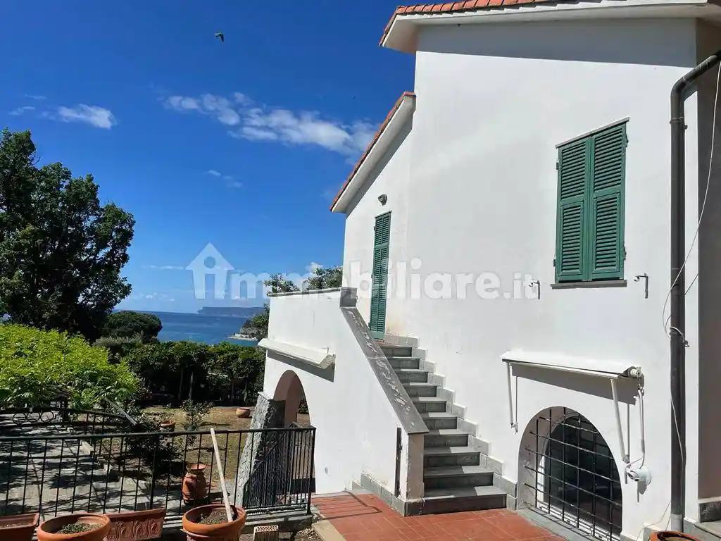 Villa in vendita a Celle Ligure