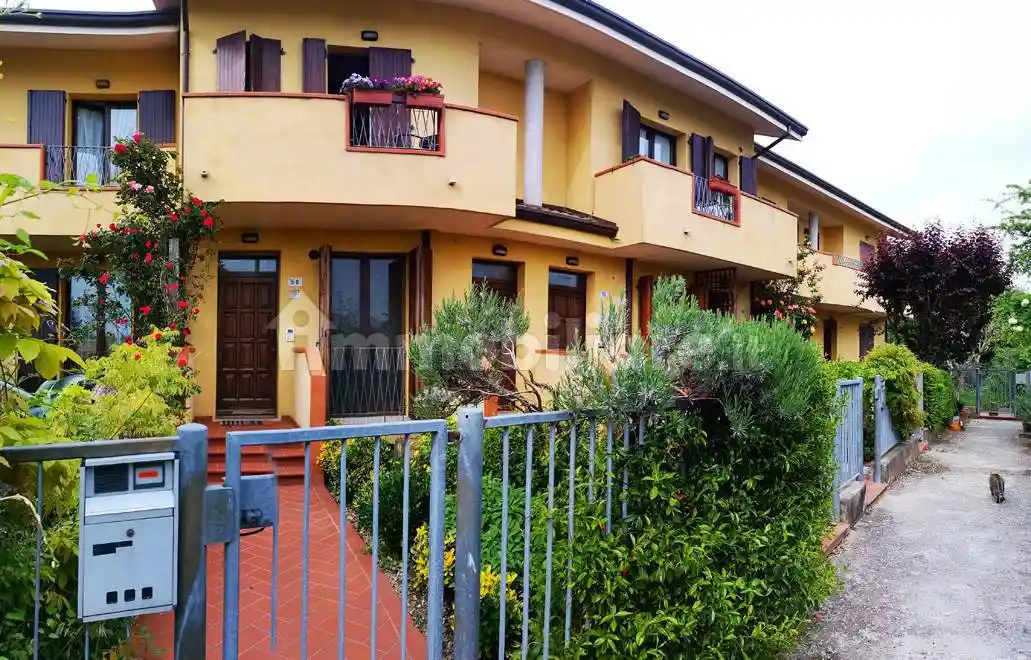 Appartamento in vendita a Montefiore Conca