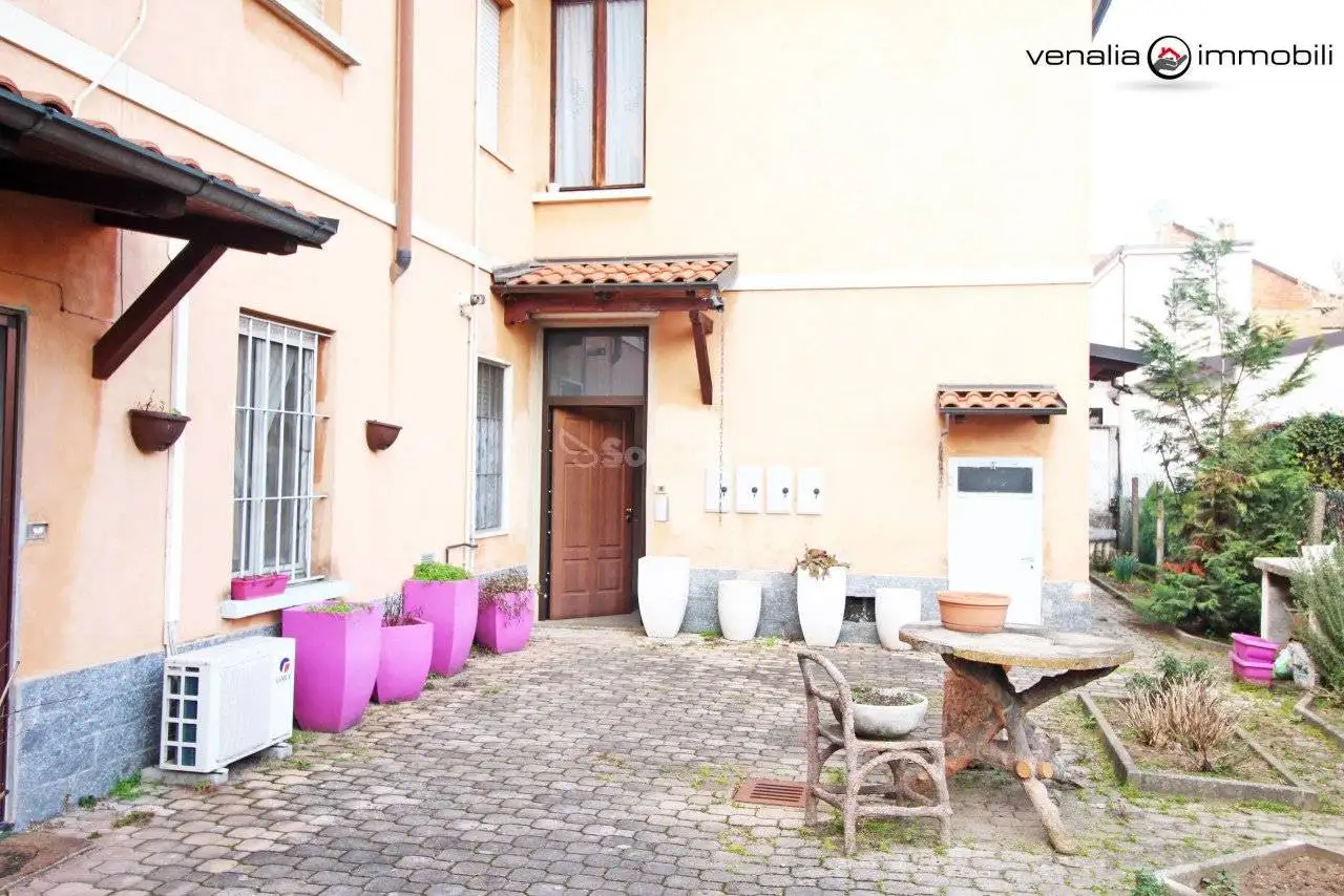 Appartamento in affitto a Lacchiarella