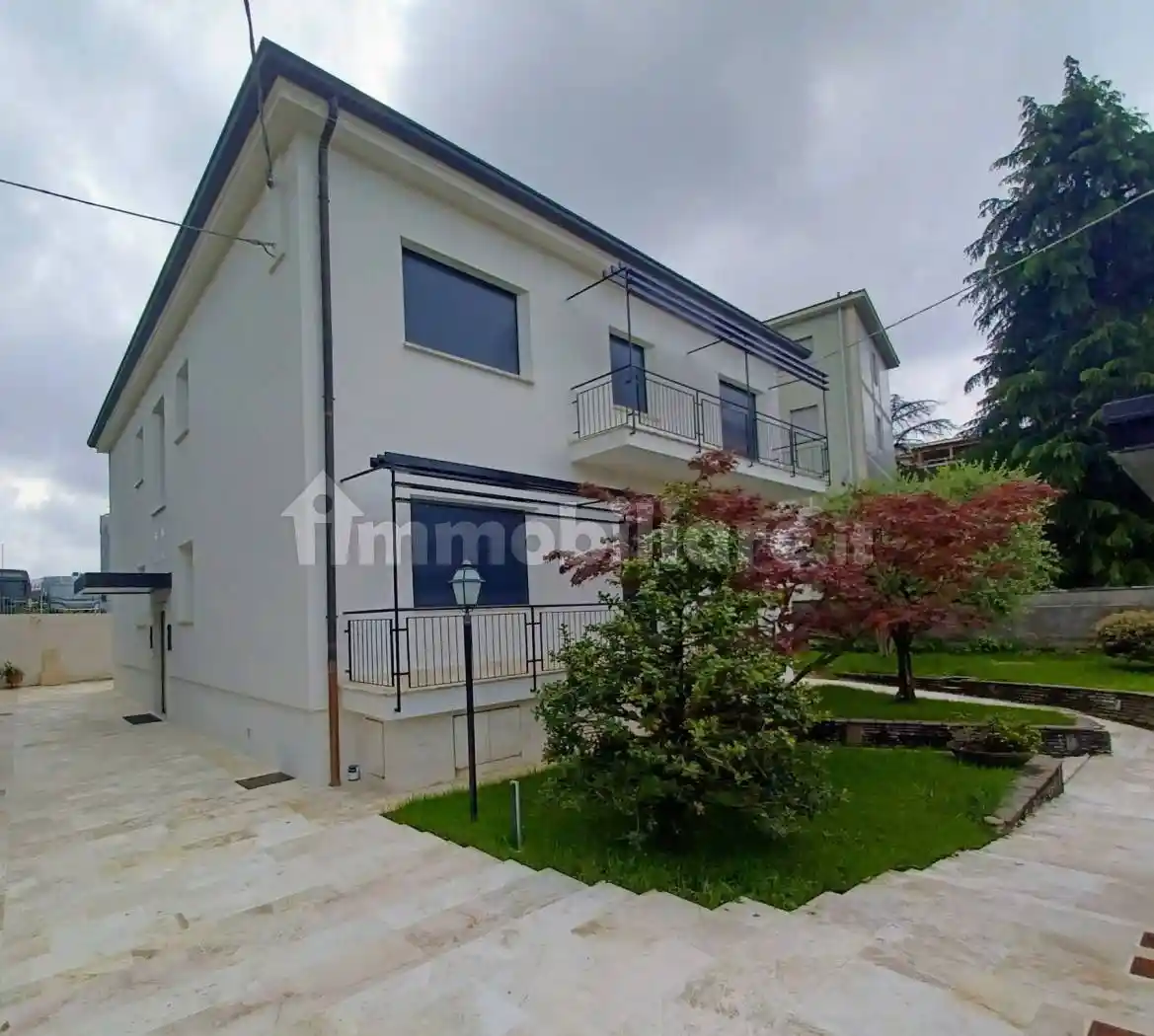 Villa in vendita a Bergamo