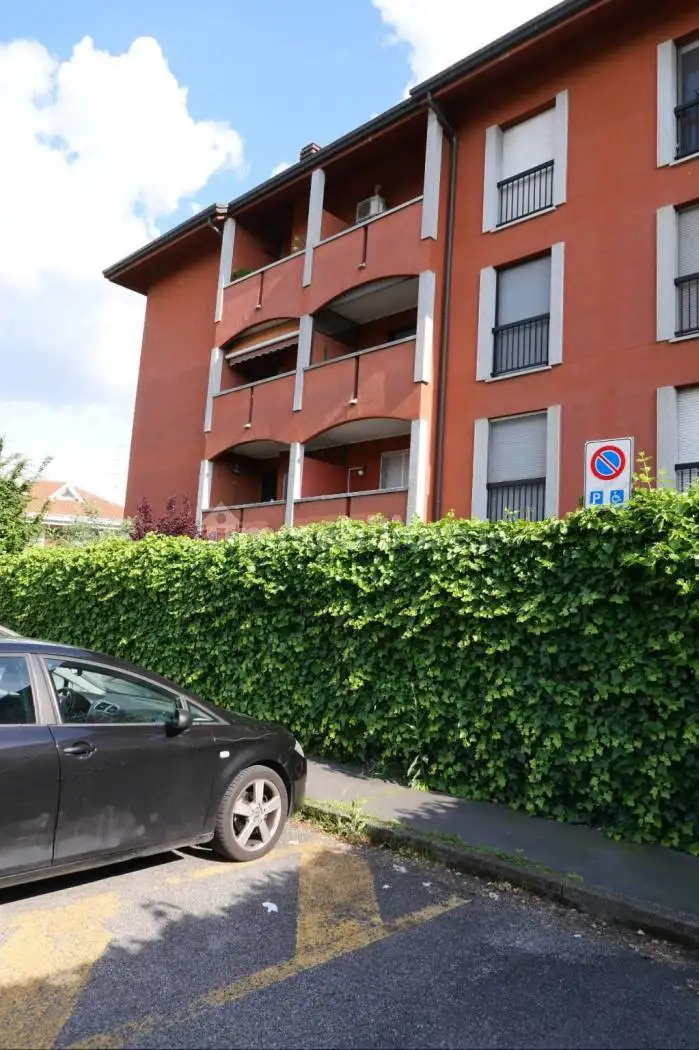 Appartamento in affitto a Rho