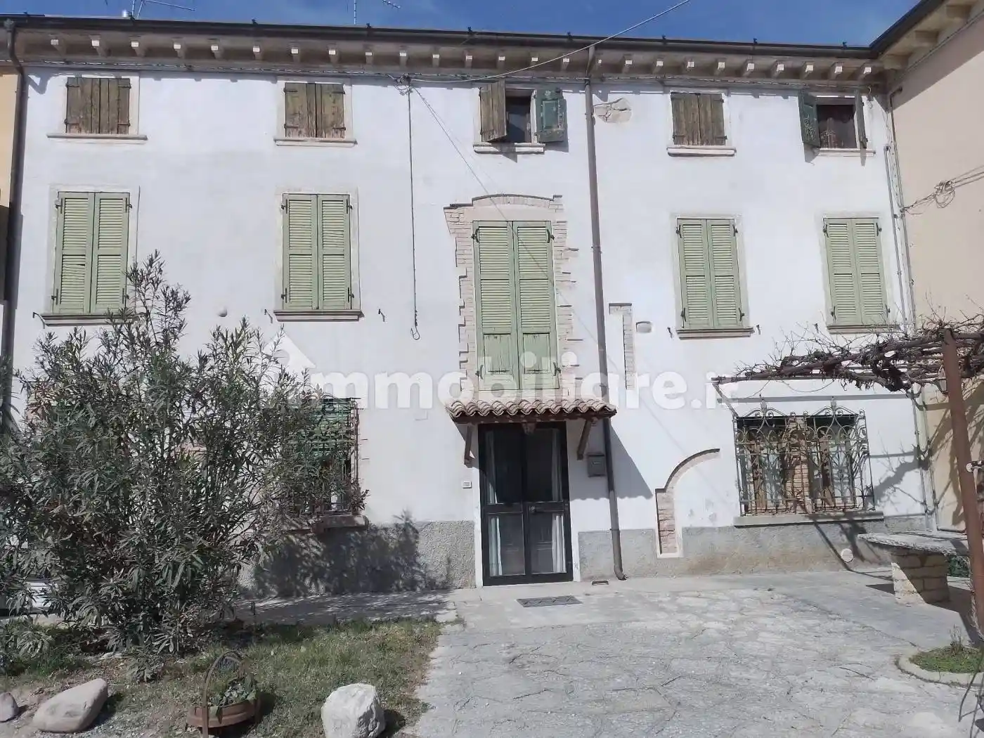 Rustico - Casale in vendita a Monzambano