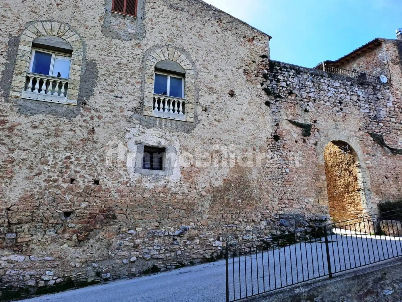 Casa indipendente in vendita a Spoleto