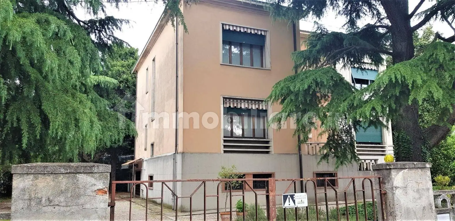 Palazzo - Edificio in vendita a Padova