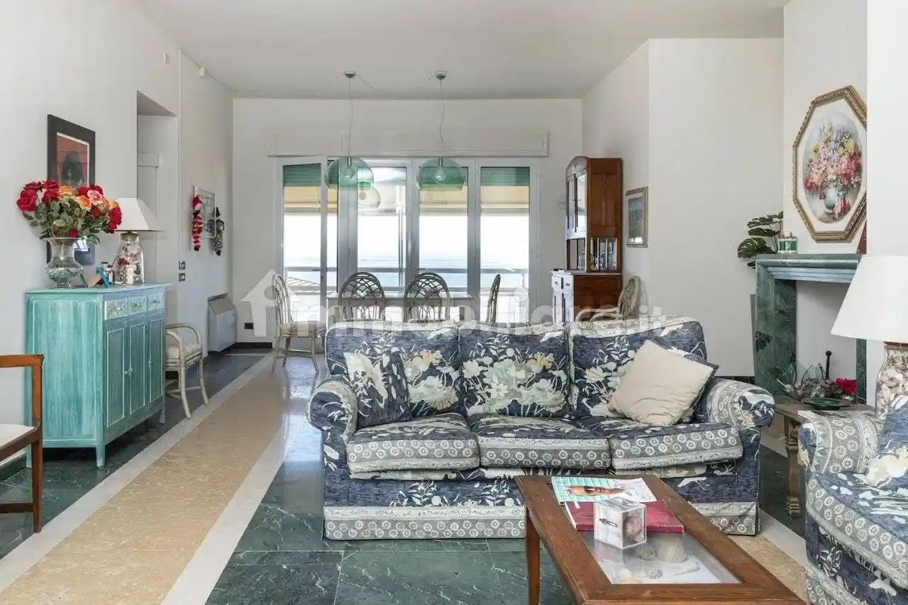 Appartamento in vendita a Viareggio